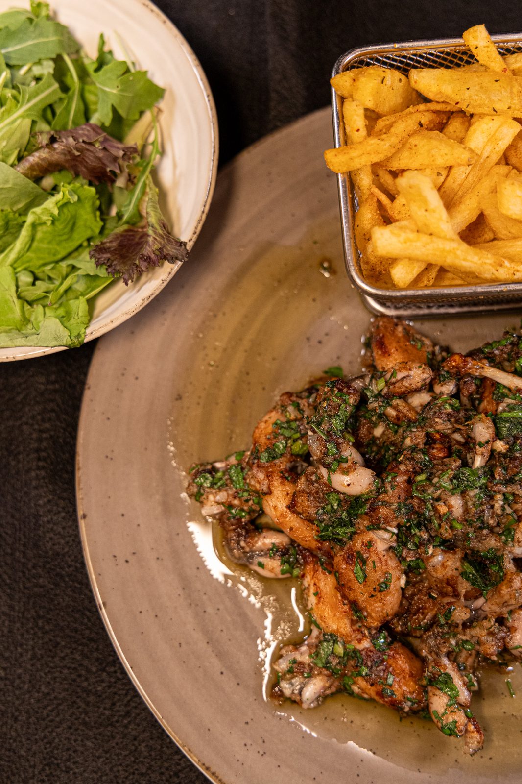 Cuisses de grenouilles à la persillade